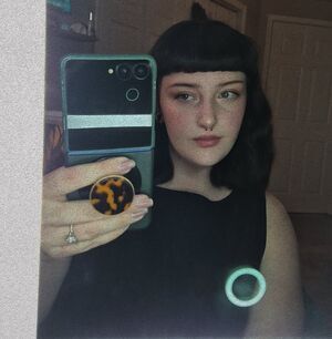 Meet your Posher, Lexi